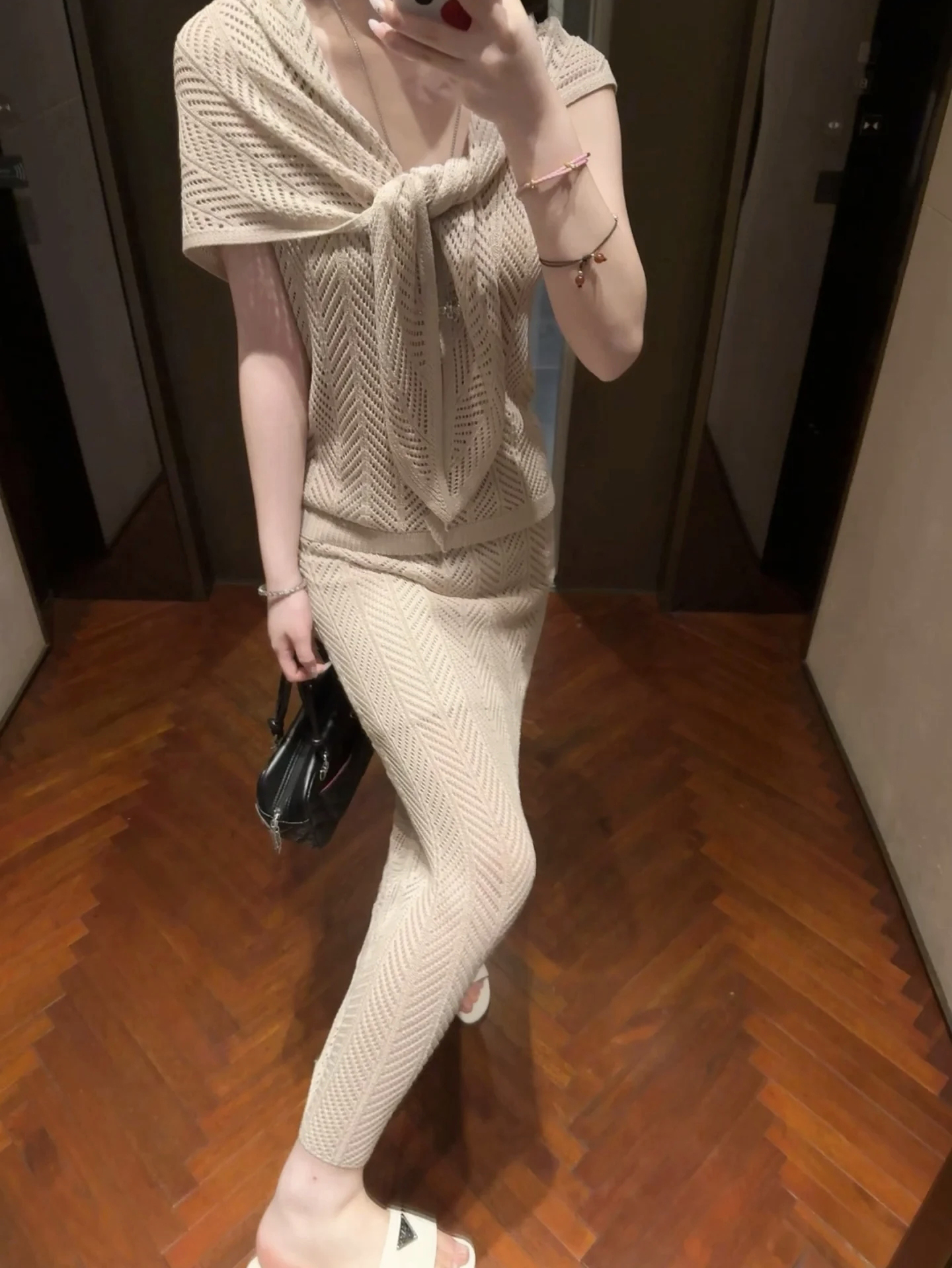 Beige Free Emotion Three-Piece Women’s Summer Set: Tank Top, Skirt, and Shawl