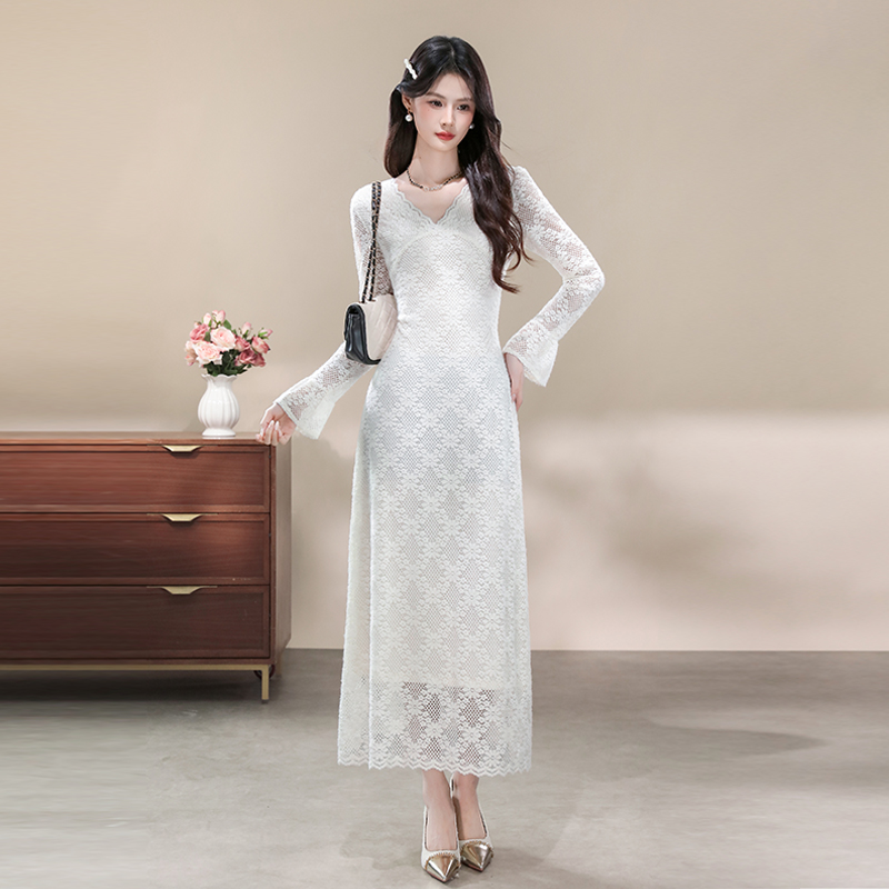 2026 Autumn French Vintage V-Neck Lace Long Dress - Image 4