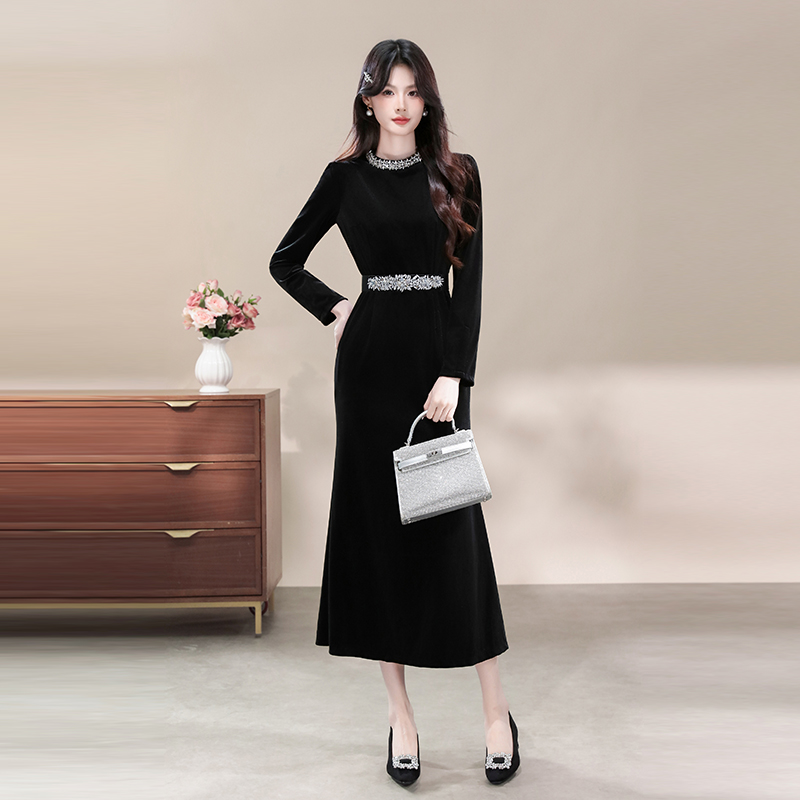 Black Velvet Mermaid Evening Dress with Belt Beaded Long Sleeve - Image 2