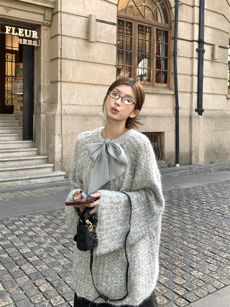 Lazy Style Loose Fit Reversible Bow Pullover Sweater for Women - Image 4