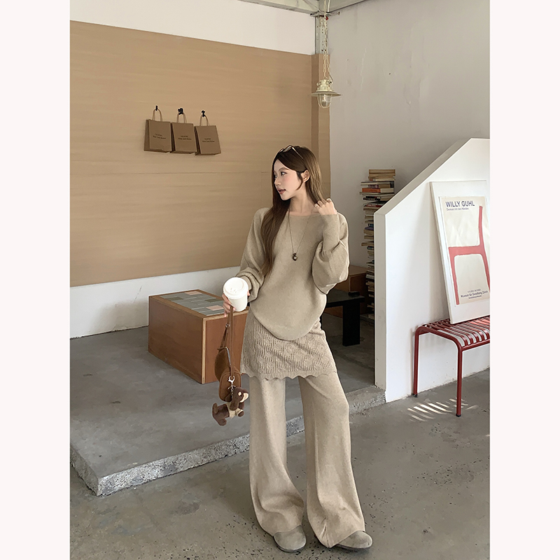 Sweet Two-Piece Knit Sweater and Faux-Layered Pants Set for Women - Image 5