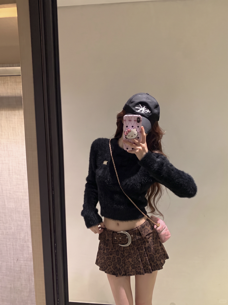 2026 Autumn Plaid and Leopard Print Pleated Mini Skirt for Women - Image 2