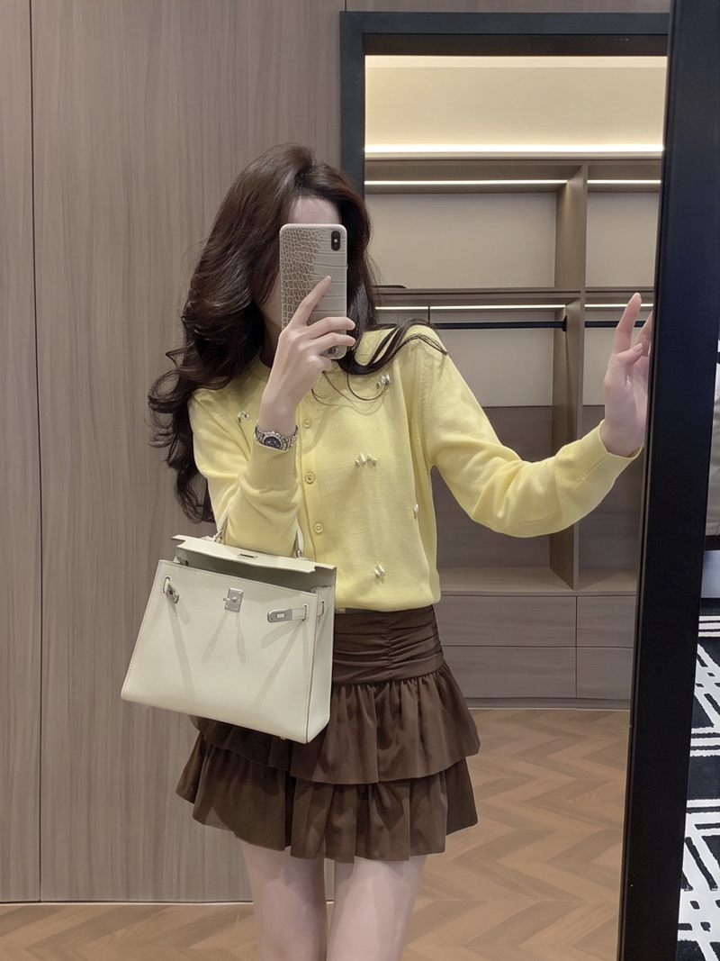 2026 Autumn Winter Ruched Ruffle Tiered A-Line Mini Skirt for Women - Image 2